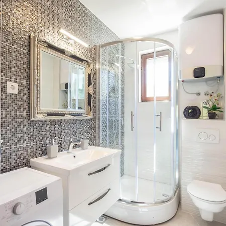 Awesome In With Kitchen * Žrnovnica